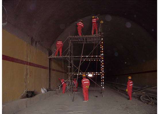 �����ҷ�ˮ�a©���̷�����B ��Ҳ�����ĝB©��